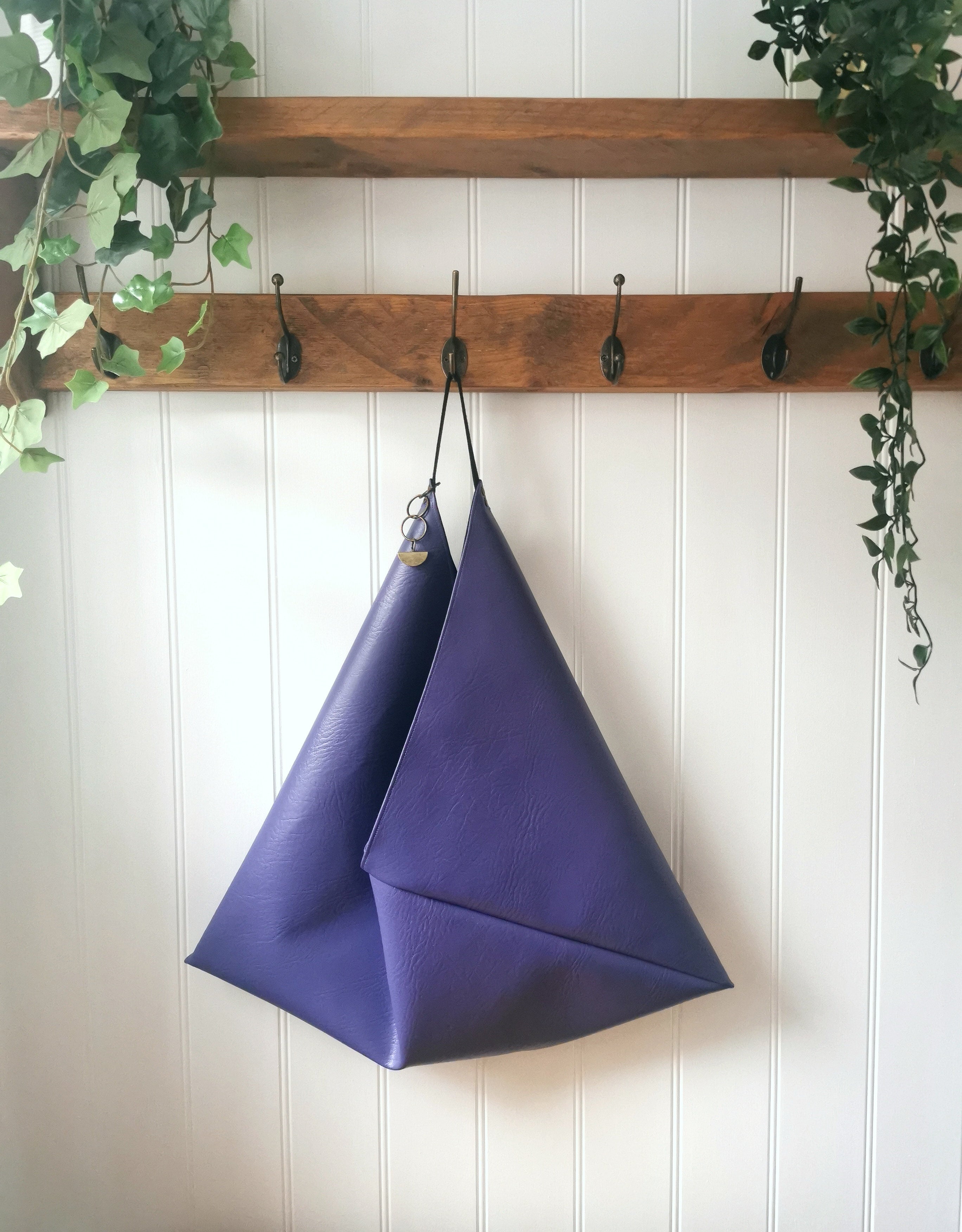 Ravelry: Origami Bag pattern by Nicole Riley